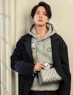 山下智久、ふんわりヘア＆Diorコーデが爆イケ！俯いた表情も色気凄すぎ
