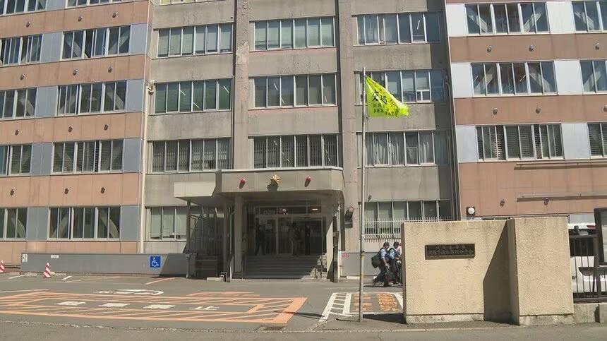 商業施設から体重計やリュック、展示品のパソコンを…自宅などから押収されるも「買ったりパチンコの景品でもらったりした」と説明　窃盗容疑で39歳男を逮捕