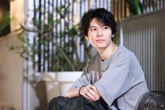 萩原利久、“陽キャ”動物看護師役の反響実感 深田恭子との関係は「少しずつ動き始める」【初恋DOGs】
