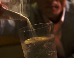 「青酸カリの酒でロシアンルーレットして死んでいって」大阪・北新地の飲食店元従業員の女逮捕 SNSに投稿「恨みを買った黒服のせい」のイメージ画像