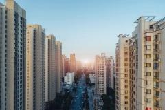不動産バブル崩壊の中国で中古住宅の売上が増加 「いくつかの前向きな兆候」人民銀行総裁のイメージ画像