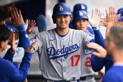 ドジャース、“打者天国”での打撃戦に競り勝つ大谷翔平が日米通算300本塁打達成