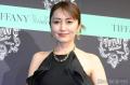 矢田亜希子、ミニスカ×ルーズソックスのギャル姿が話題「違和感ない」「制服似合いすぎ」