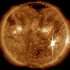 最強Xｸﾗｽの太陽ﾌﾚｱ発生2回 ﾃﾞﾘﾝｼﾞｬｰ現象を警戒せよ！米NASA