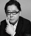 秋元康氏、新たな男性グループプロデ..
