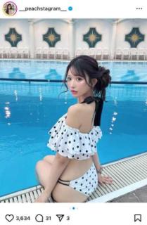 「爆美女すぎます」伊藤桃々、ドット柄ビキニで魅了「可愛すぎる」と絶賛の嵐
