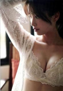 元日向坂46佐々木久美、下着グラビアが話題のイメージ画像