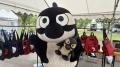 ファンの目の前でマスコットキャラが川に水没　ネットでは「かなり危険」の指摘も