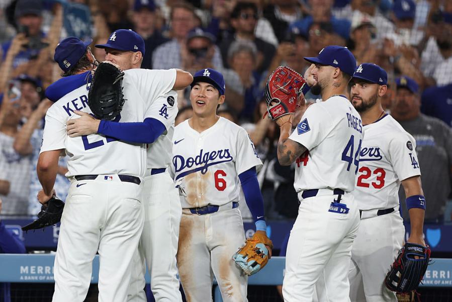 ドジャース、レジェンド左腕カーショーの偉業を飾る劇的勝利フリーマン殊勲打＆大谷翔平がサヨナラ生還