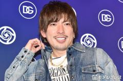 本郷杏奈「最近パパっ子」夫・EXITりんたろー。＆2歳息子の親子ショット公開「お寿司屋さんかな？」「パパの顔になってて素敵」と反響のイメージ画像