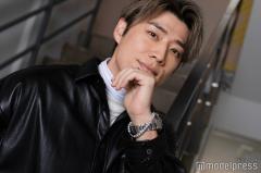 「バチェラー4」黄皓、夫婦マタニティフォト公開「奥さんの美人オーラがすごい」「ラブラブ」の声