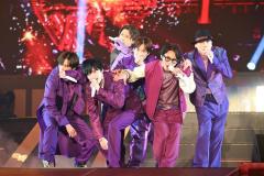 キスマイ、6人体制初の全国ツアー完遂 ファンからのサプライズに涙止まらず「続けてよかった」＜「Kis-My-Ft2 -For dear life-」ライブレポ／セットリスト＞
