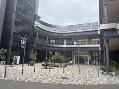 徳山デッキのテラスと街の景観のイメージ画像