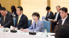 麻生氏主導の“高市グループ”に300人加入し「大政翼賛会みたい」 月300円払って自民党に再入党と揶揄する声ものイメージ画像