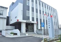 神奈川・松田町の町道 酒気帯び運転で歩行者６人に追突、２人けが 容疑の男を現行犯逮捕のイメージ画像