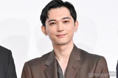 吉沢亮、背中の刺青は4時間かけて完成「朝の2時くらいに入って」【国宝】