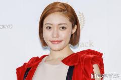 王林、美ボディライン際立つ水着ショットに絶賛の声相次ぐ「スタイルレベチ」「頭身バランスが神」のイメージ画像