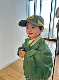 おばたのお兄さん、１歳息子のクロネコヤマト制服姿公開