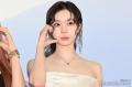 aespaウィンター、大胆変形トップスで美ウエスト披露「圧巻のスタイル」「女神」と反響