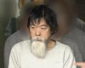 3時間にわたり同居の兄に暴行を加えた..