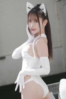 これは反則…！名取くるみ、"むっちり美ヒップ"を強調するレオタード姿で完璧ボディラインを全開放のイメージ画像