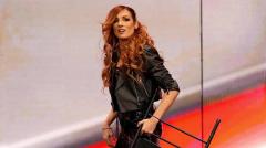 ベッキー・リンチとWWEの契約締結はまだ行われていない？