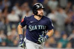 マリナーズのローリーが今季40本塁打一番乗り7月中の大台到達は捕手史上初