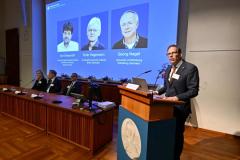ノーベル生理学・医学賞、「光遺伝学」の3氏に　光で神経細胞を操り、記憶や感情の仕組み解明に道