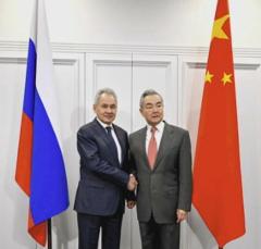 中ロ高官が会談 「日本の軍国主義の復活に断固反撃」日本への共闘・対抗姿勢鮮明にのイメージ画像