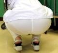 背中に下半身をこすりつけ…女性患者ら11人の胸盗撮を繰り返す 医師の62歳男に有罪判決 神戸地裁「立場を悪用」