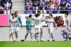 岡山がJ1史上初“中国ダービー”制す！広島を下し昇格後初の連勝、18歳佐藤龍之介は2戦連発