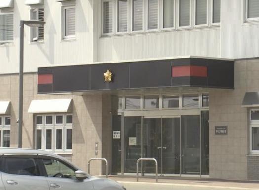 ２０代女性の自宅からバッグやスマートフォンなどを盗み車内でわいせつ行為 男２人を逮捕 帯広市