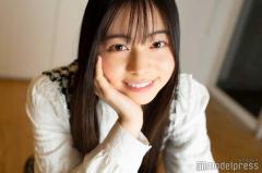 「恋オオカミ」出演女優、ミニTから美ウエストちらり「タトゥーシール？」「大人っぽい」の声のイメージ画像