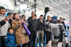 人型ロボットが日常生活シーンにますます進出―中国