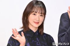 生駒里奈、色白美肌際立つノースリ姿に熱視線「透明感がすごすぎる」「大人な表情も素敵」のイメージ画像
