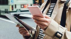 旅好き50代以上の9割がスマホ活用！でも“あのトラブル”には要注意？