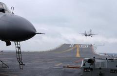 中国軍機、空自戦闘機にレーダー照射 太平洋上で空母から発艦のイメージ画像