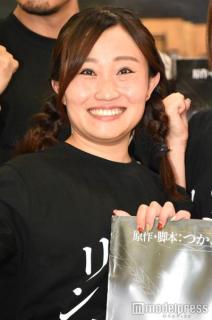 キンタロー。母との幼少期ショット公開「めちゃくちゃそっくり」「楽しそうな親子」の声