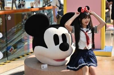 広州の商業施設にディズニーのインスタレーション登場、買い物客に人気―中国
