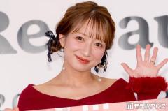 辻希美「コアの友達とママ達と集まってます」広々自宅プール公開に反響「全てが規格外すぎる」「遊具まであるのすごい」のイメージ画像