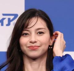 挨拶は身を守る鎧！人気モデル中条あやみが意識しているのは「クリアな瞳でいること」
