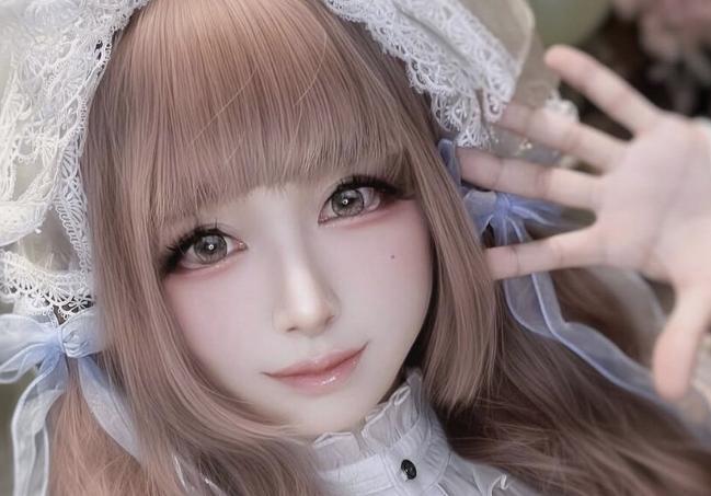 美少女の正体「47歳の2児の父」男らしさに憧れ、願望はまったくなかったのに…10年以上続ける女装に目覚めた日
