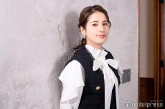 永島優美アナ、父・永島昭浩氏との2ショットで美脚披露「ペアコーデ素敵」「仲良し親子」の声