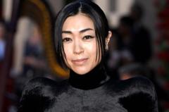 宇多田ヒカル、美背中披露のNY満喫ショット「可愛い」「お洒落コーデ」と反響