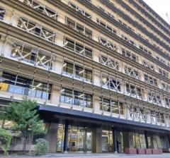 警官の膝を包丁で刺し顔にスプレー噴射、男を殺人未遂容疑で逮捕…住民トラブルで自ら１１０番 埼玉