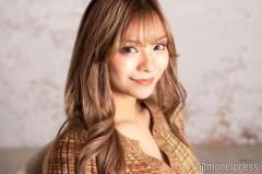 ギャルママモデル「nuts」まぁみ、キャミ姿で美谷間チラリ「破壊力すごい」「夏が似合う」の声のイメージ画像