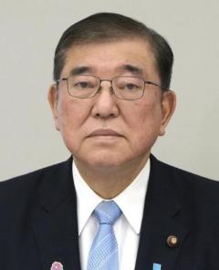 首相、靖国参拝見送りへ 小泉農相「適切に判断」