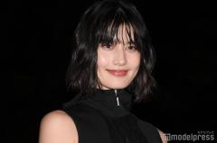 橋本愛、顔ピアス＆ギャルメイク姿「ギャップ反則」「最強に可愛い」と絶賛の声のイメージ画像