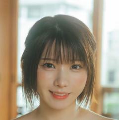 No.1コスプレイヤーえなこ、ボディーラインあらわなグラビアショットのイメージ画像