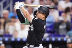 村上宗隆、衝撃の4試合連続アーチジャッジと並ぶア・リーグ2位の130メートル確信9号ソロ！のイメージ画像